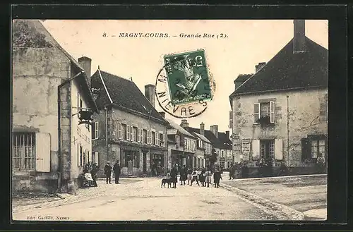 AK Magny-Cours, Grande Rue, Kinder auf der Strasse