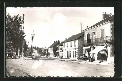 AK Fours, Route de Decize, Strassenpartie