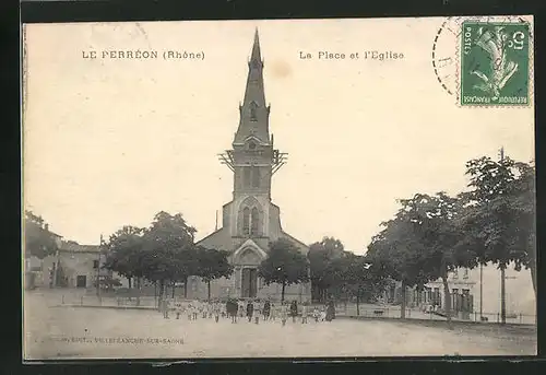 AK Le Perreon, La Place et l`Eglise