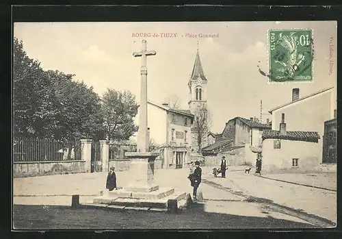 AK Bourg-de-Thizy, Place Gonnard, Croix et Eglise