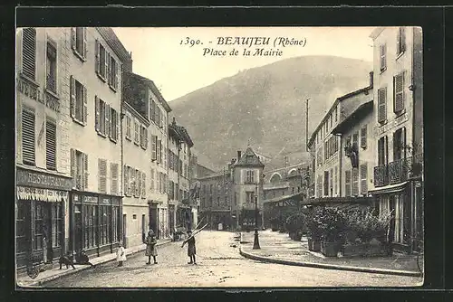 AK Beaujeu, Place de la Mairie