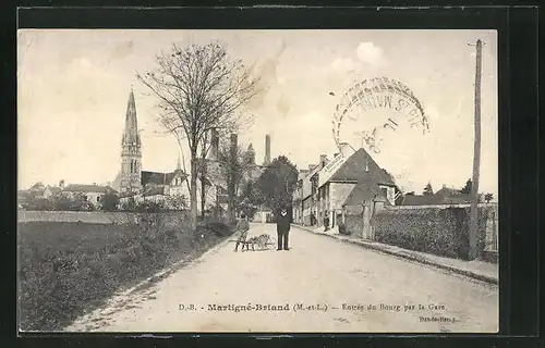 AK Martigné-Briand, Entrée du Bourg par la Gare