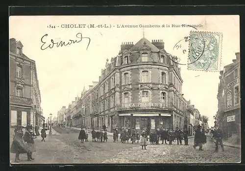 AK Cholet, L`Avenue Gambetta & la Rue Nationale, la Pyramide