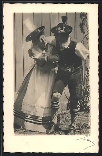 AK Tanzpartner in Tracht, Volkstanz