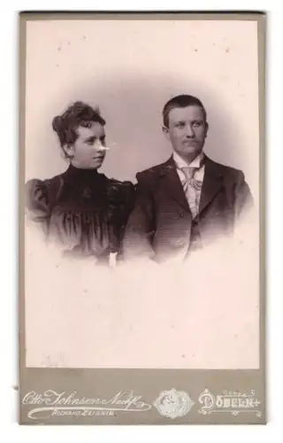Fotografie Richard Zeissig, Döbeln, Zwingerstr. 34, Junges Paar in hübscher Kleidung