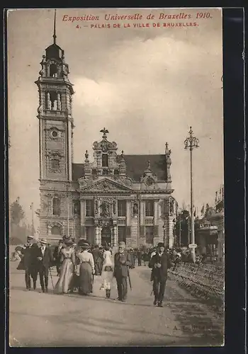 AK Bruxelles, Exposition Universelle, Palais de la Ville de Bruxelles, Passanten auf der Ausstellung