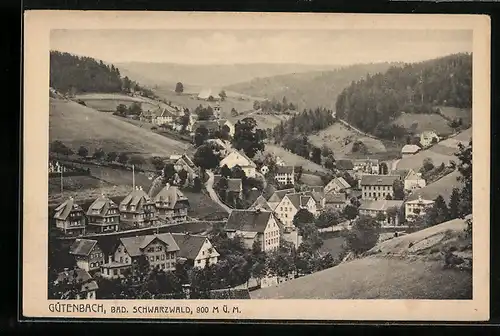 AK Gütenbach i. bad. Schwarzwald, Ortsansicht aus der Vogelschau