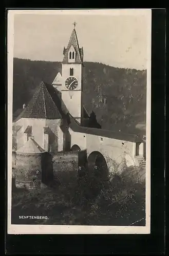 AK Senftenberg, Kirche mit Uhrturm