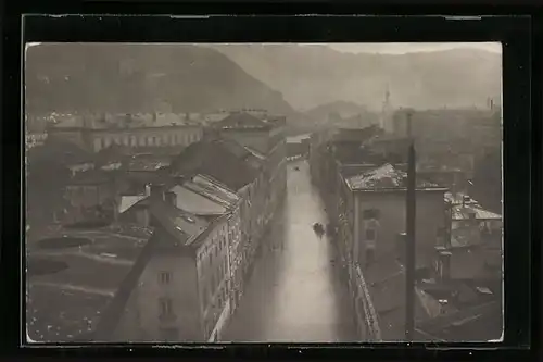 Foto-AK Salzburg, Überschwemmte Strasse, Hochwasser