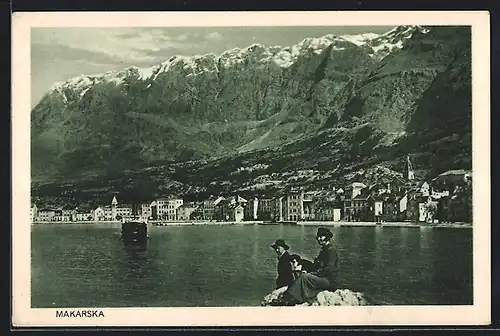 AK Makarska, Ortsansicht vom Wasser aus