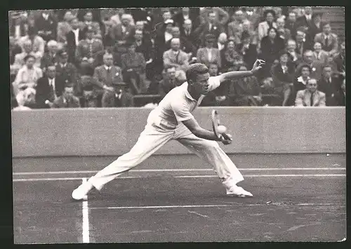 Fotografie Tennis, Deutschland vs USA, Mc Neill im Spiel gegen Henner Henkel1939