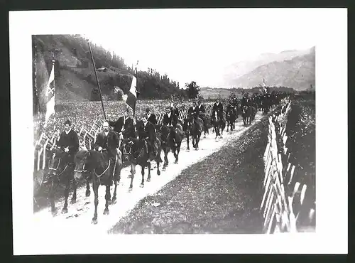 Fotografie Ansicht Weingarten / Württemberg, Blutreitergilde beimBlutritt zu Pfingsten 1943