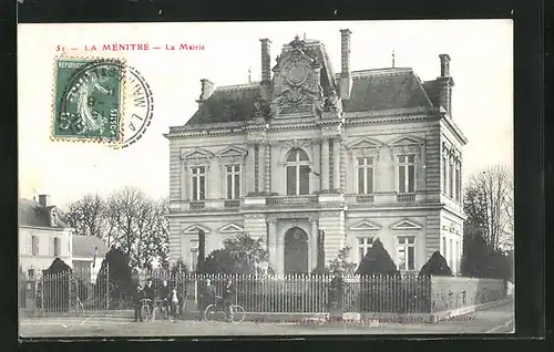 AK La Ménitre, La Mairie