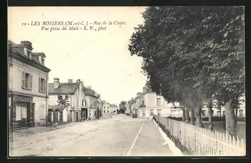 AK Les Rosiers, Rue de la Croix, Vue prise du Mail