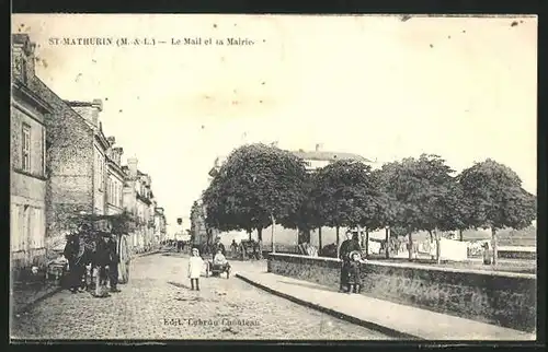 AK St-Mathurin, Le Mail et la Mairie