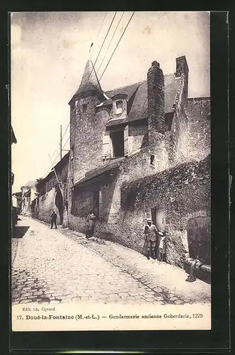 AK Doué-la-Fontaine, Gendarmerie ancienne Goberderie