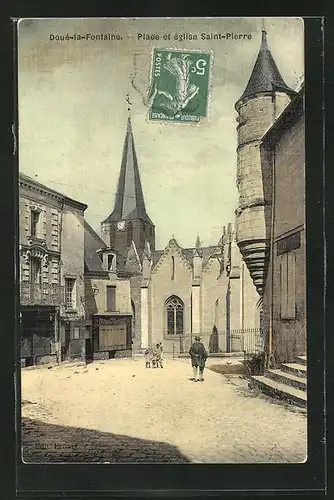 AK Doué-la-Fontaine, Place et l'Eglise Sainte-Pierre