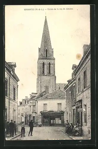 AK Vernantes, Entrée de la rue de Jalesnes