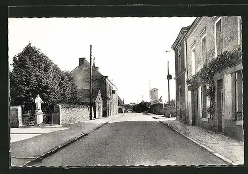 AK L`Hotellerie-de-Flèe, Route de Segrè, Strassenpartie