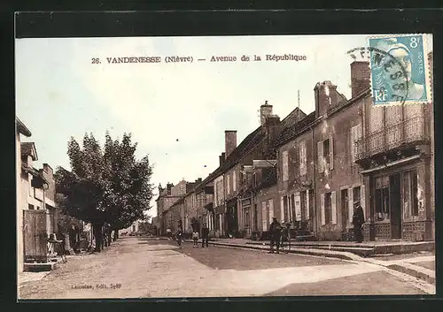 AK Vandenesse, Avenue de La Republique
