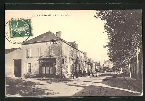 AK Lucenay-les-Aix, La Promenade, Strassenpartie mit Hotel