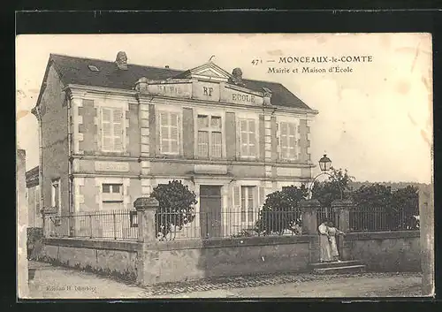 AK Monceaux-le-Comte, Mairie et Maison d'École