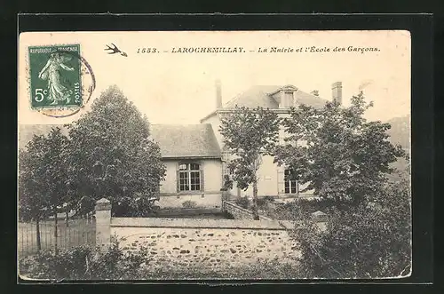 AK Larochemillay, La Mairie et l`Ecole des Garcons