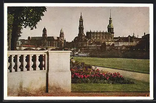 AK Dresden-Neustadt, Königsufer, Blick vom Palais