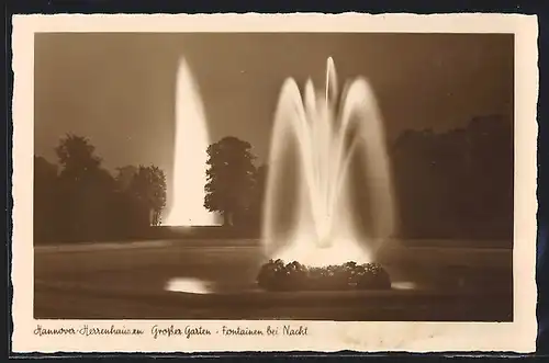AK Hannover-Herrenhausen, Grosser Garten mit Fontainen bei Nacht