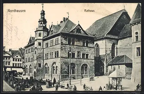 AK Nordhausen, Passanten vor dem Rathaus