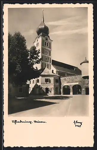 AK Schladming, Strassenpartie mit Kirche und Kaufhaus