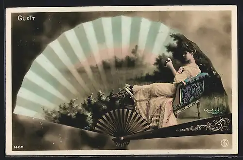 Foto-AK Atelier Reutlinger, Paris: Junge Frau mit Blumen in einem Fächer