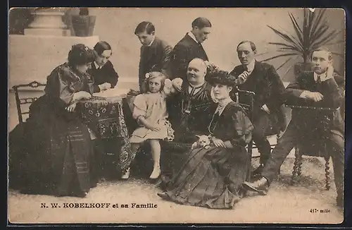 AK N. W. Kobelkoff et sa Famille