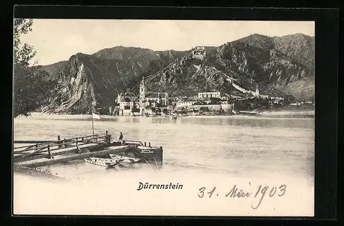 AK Dürrenstein, Ortspartie, Boote am Ufer