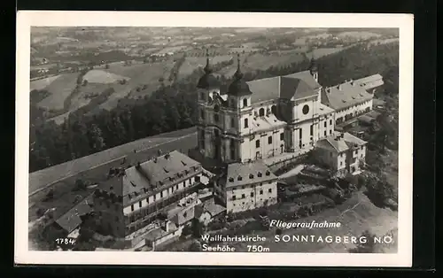 AK Sonntagberg, Wallfahrtskirche aus dem Flieger gesehen