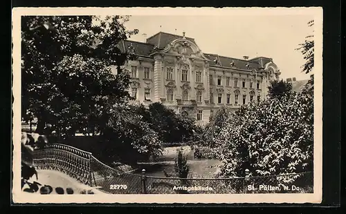 AK St. Pölten, Partie am Amtsgebäude und Brücke