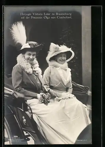 AK Victoria Louise Herzogin von Braunschweig mit der Prinzessin Olga von Cumberland