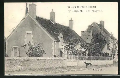 AK Moiry, Un coin de Moiry, Ortspartie mit Hund