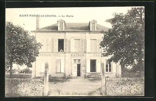 AK Saint-Parize-le-Chatel, La Mairie, das Rathaus