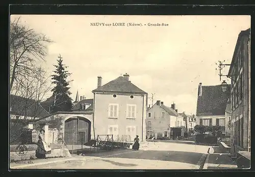 AK Neuvy-sur-Loire, Grande-Rue