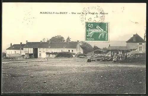 AK Marcilly-les-Buxy, Une vue de la Place du Martrat