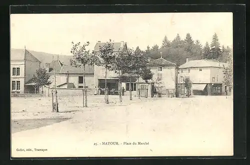 AK Matour, Place du Marché