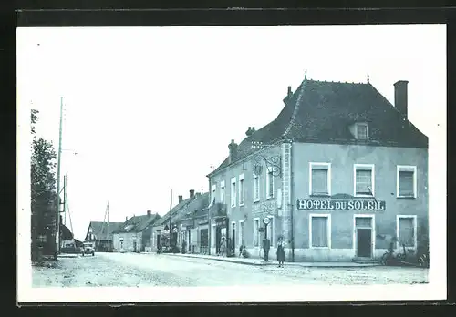 AK Lessard-en-Bresse, Hotel du Soleil, Strassenpartie