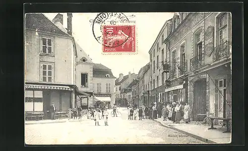 AK Chagny, Rue de Bourg, Strassenpartie