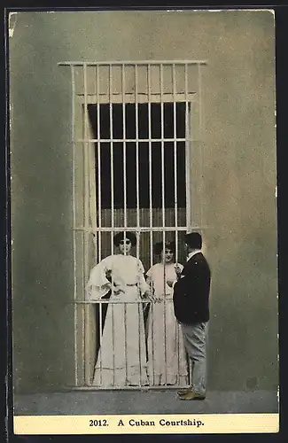 AK A Cuban Courtship, Frauen und ein Mann unterhalten sich durch ein Gefängnisgitter