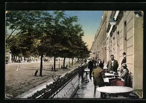 AK Munkacs, Hauptgasse mit Kaffeehaus Csillag