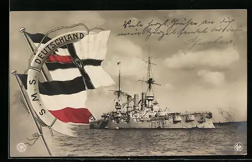 AK Gesamtansicht vom Kriegsschiff S.M.S. Deutschland mit Flaggen