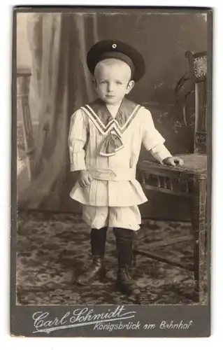 Fotografie Carl Schmidt, Königsbrück, Kleiner Junge im Matrosenanzug