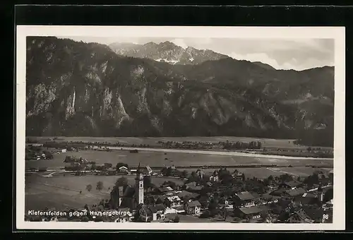 AK Kiefersfelden, Ortsansicht gegen Kaisergebirge