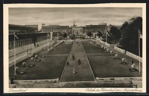 AK Düsseldorf, Blick im Ehrenhof der Ausstellung